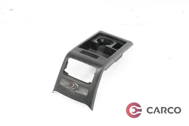 Конзола около духалки парно задни 4F0863244C за AUDI A6 седан (4F2, C6) 3.0 TDI quattro (2004 - 2011)