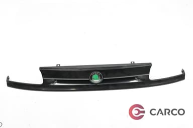 Декоративна решетка с емблема за SKODA FELICIA (6U1) 1.6 LX (1994 - 1998)