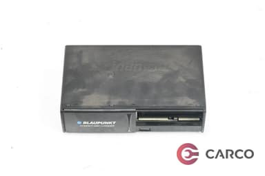 CD чейнджър 7607777510 за AUDI A6 седан (4A, C4) 2.6 (1994 - 1997)