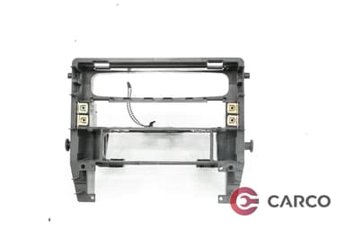 Конзола около радио 4A0863271D за AUDI A6 седан (4A, C4) 2.6 (1994 - 1997)