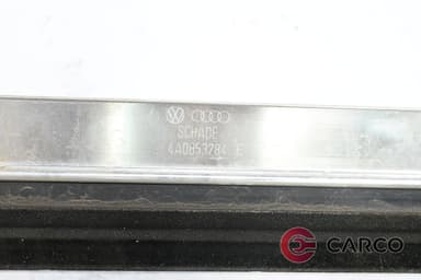 Лайсна врата предна дясна 4A0853284E за AUDI A6 седан (4A, C4) 2.6 (1994 - 1997)