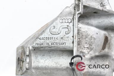 Тампон двигател десен 4A0399114M за AUDI A6 седан (4A, C4) 2.6 (1994 - 1997)