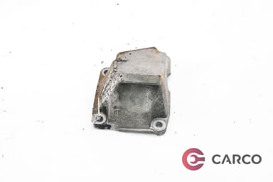 Тампон двигател ляв 4A0199307L за AUDI A6 седан (4A, C4) 2.6 (1994 - 1997)