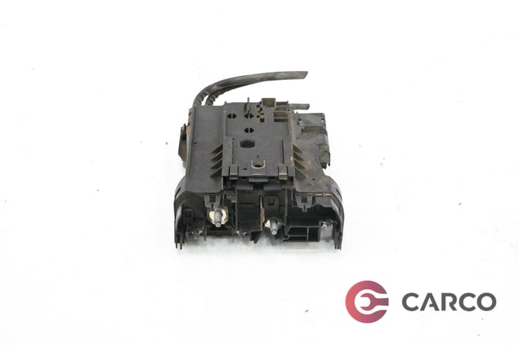 Плюсова клема A2045403850 за MERCEDES-BENZ C-CLASS седан (W204) C 320 CDI (204.022) (2007 - 2014)