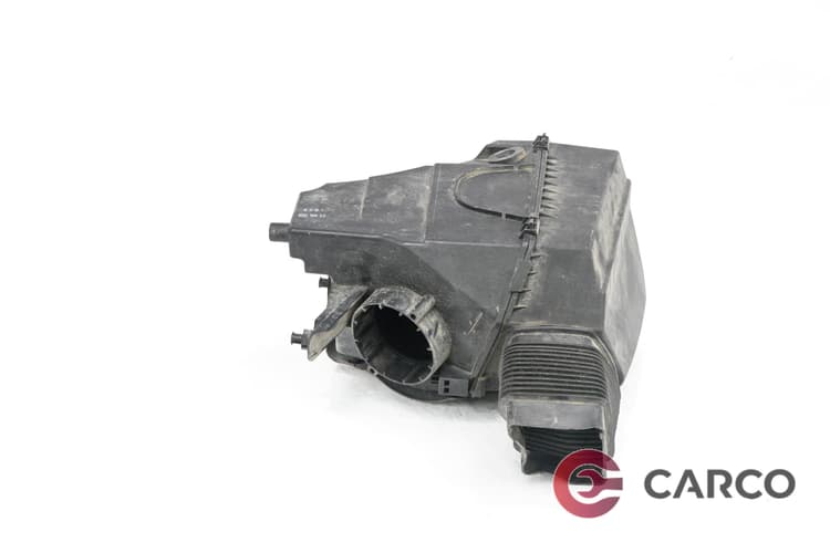 Кутия въздушен филтър за AUDI A6 седан (4F2, C6) 2.0 TFSI (2004 - 2011)