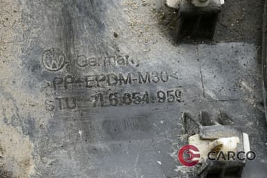 Екстериорна лайсна лява 7L6854959 за VW TOUAREG (7LA, 7L6, 7L7) 2.5 R5 TDI (2002 - 2010)