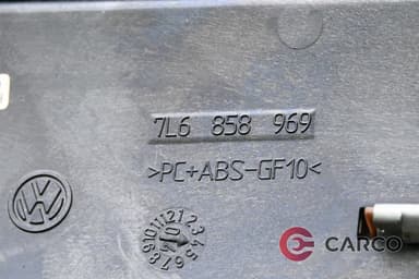 Лайсна арматурно табло дясна 7L6858969 за VW TOUAREG (7LA, 7L6, 7L7) 2.5 R5 TDI (2002 - 2010)