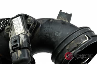 Въздуховод 7L6145795E със сензор MAP 038906051C за VW TOUAREG (7LA, 7L6, 7L7) 2.5 R5 TDI (2002 - 2010)