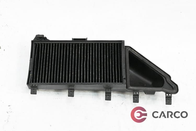 Кутия въздушен филтър дясна за BMW 5 седан (E60) 525 d (2003 - 2010)
