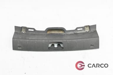 Лайсна около заключалка заден капак за VOLVO S40 II седан (MS) 2.4 (2004)