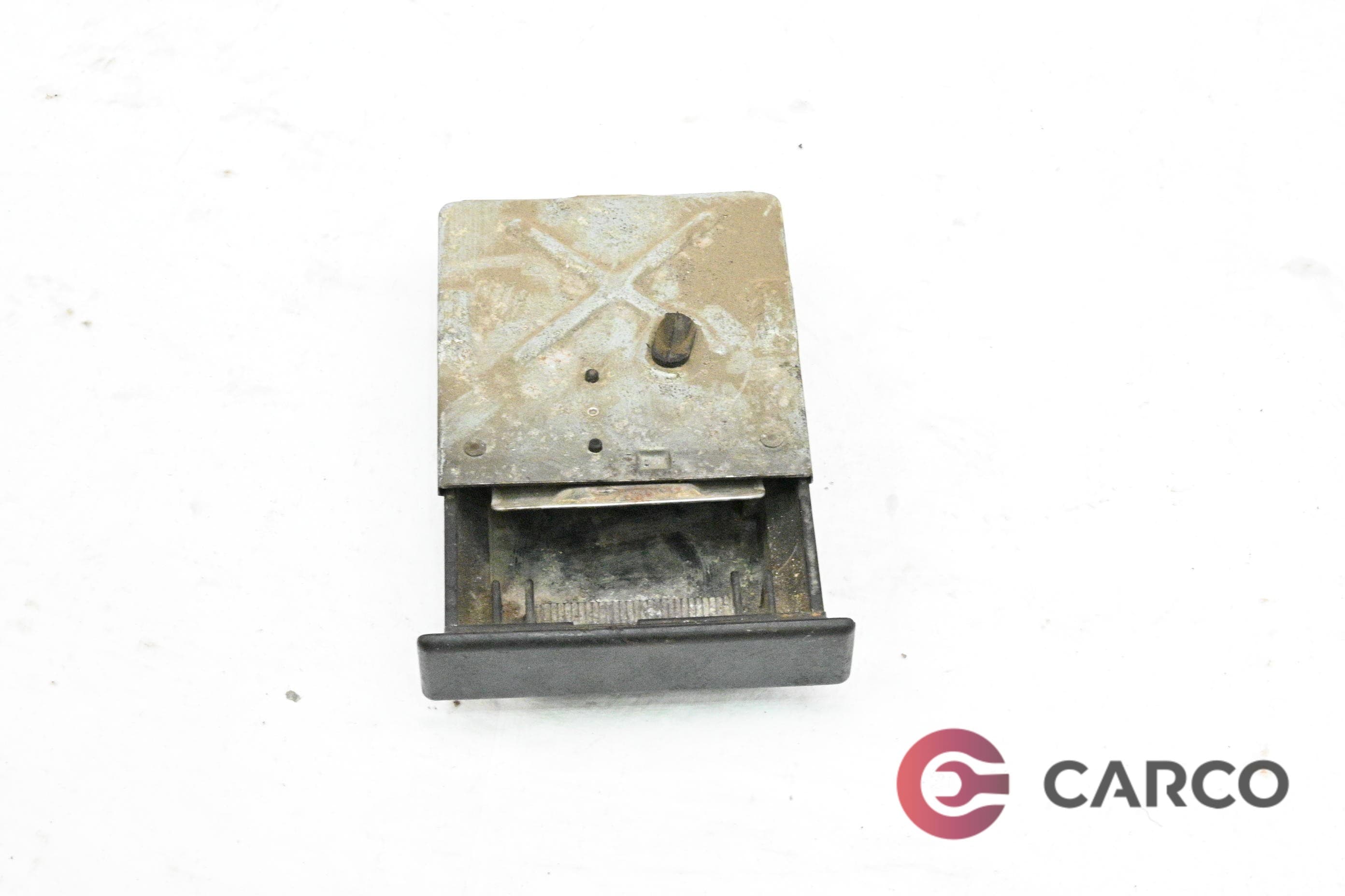 Пепелник за Daihatsu Rugger (Bertone freeclimber) 1.6i (1989 - 1992)