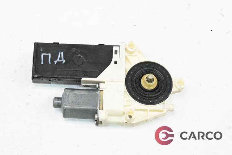 Машинка ел стъкло предна дясна за RENAULT LAGUNA III (BT0/1) 2.0 dCi (BT01, BT09, BT12, BT1S) (2007)