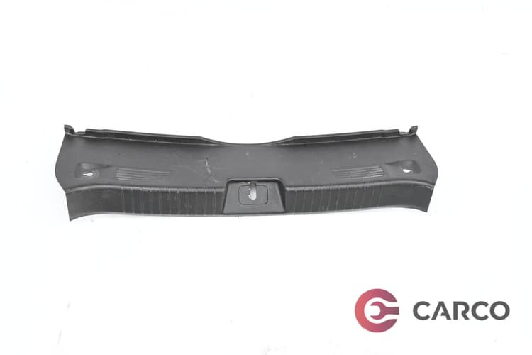 Лайсна около заключалка заден капак за CHEVROLET CRUZE хетчбек (J305) 1.6 (2011)
