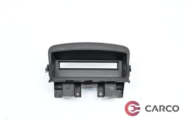 Конзола около дисплей 96983187 за CHEVROLET CRUZE хетчбек (J305) 1.6 (2011)