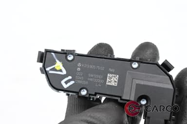 Копче подгрев дясна седалка A2139057502 за MERCEDES-BENZ C-CLASS (W205) C 200 BlueTEC / d (205.037) (2013)
