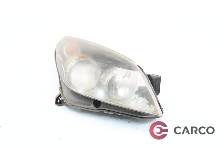 Фар десен за OPEL ASTRA H GTC Facelift (L08) 1.9 CDTI (2005)