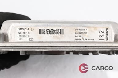 Компютър двигател 30646978 за VOLVO XC90 I комби D5 (2002)