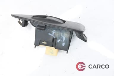 Панел копче ел стъкло задно дясно за TOYOTA AVENSIS седан (T25_) 1.8 (2003 - 2008)