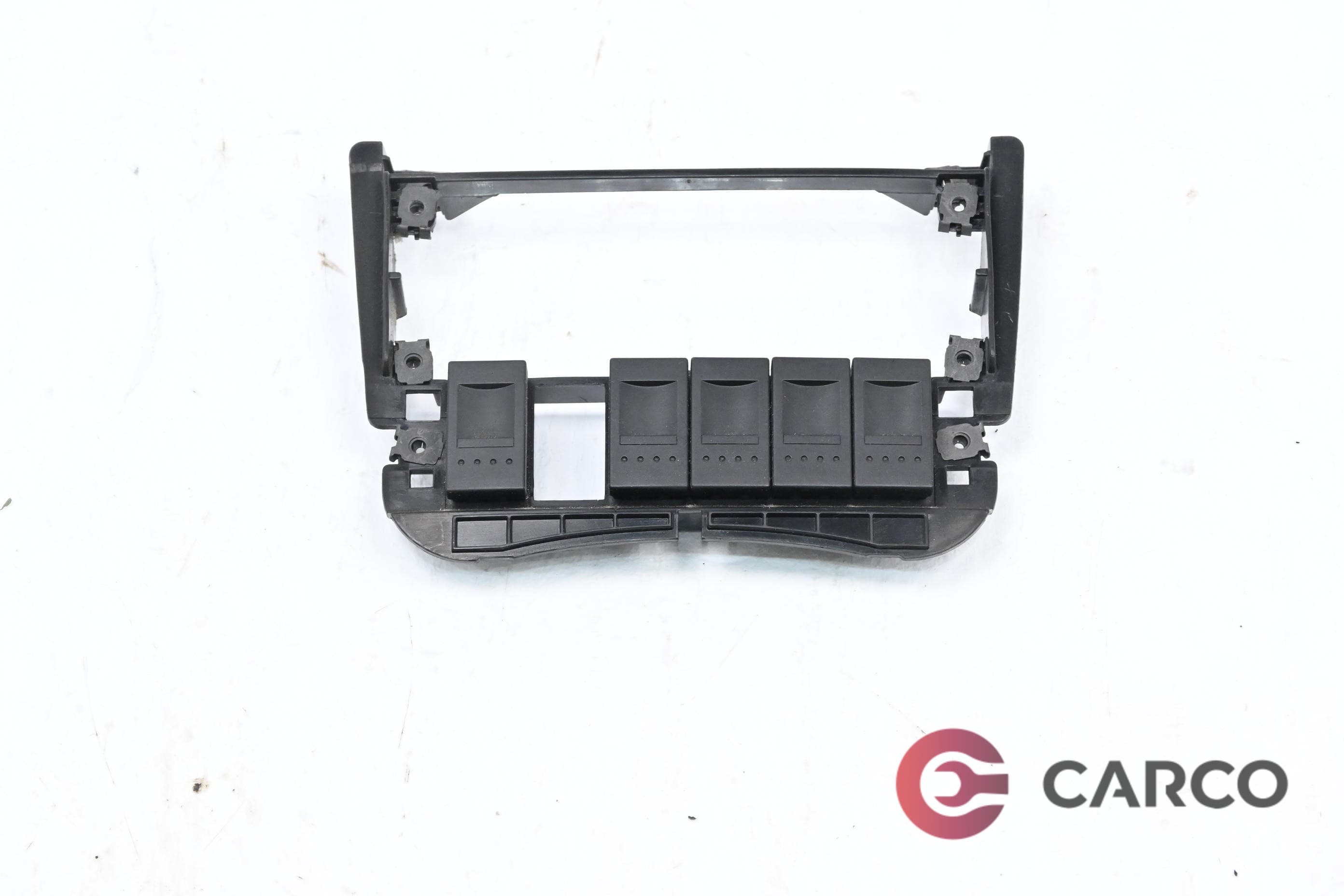 Конзола около радио за VW POLO (6N2) 1.4 (1999 - 2001)