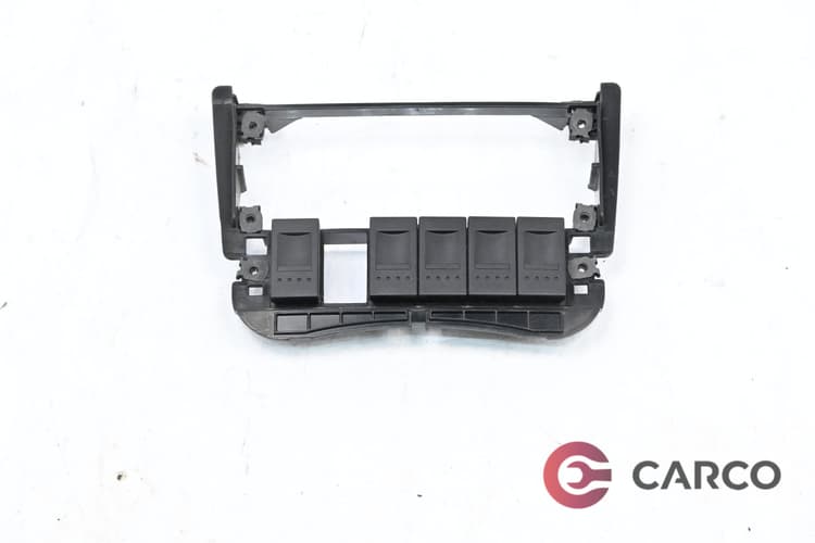 Конзола около радио за VW POLO (6N2) 1.4 (1999 - 2001)