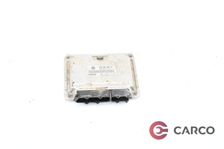 Компютър двигател 030 906 032 CE за VW POLO (6N2) 1.0 (1999 - 2001)