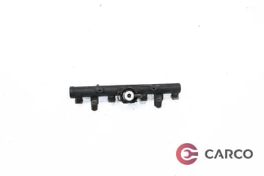 Горивна рейка 030133319AA за VW POLO (6N2) 1.0 (1999 - 2001)