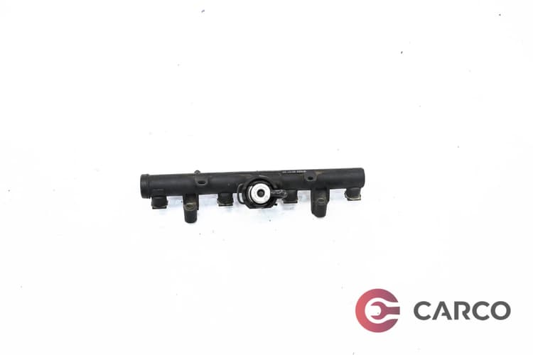 Горивна рейка 030133319AA за VW POLO (6N2) 1.0 (1999 - 2001)