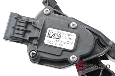 Педал газ за OPEL INSIGNIA седан 2.0 CDTI (2008)