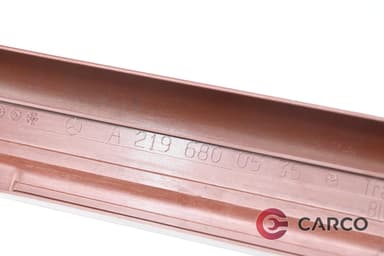 Интериорна лайсна 219 680 05 35 за MERCEDES-BENZ CLS (C219) CLS 320 CDI (219.322) (2004 - 2011)