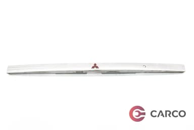 Екстериорна лайсна над регистрационен номер за MITSUBISHI GALANT Mk VI комби (EA_) 2.0 (EA2W) (1996 - 2003)