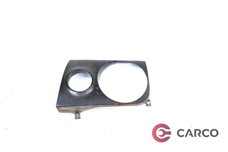 Лайсна около фар лява 624117F за NISSAN TERRANO II Facelift 2.7 TD 4WD (1992 - 2007)