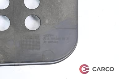 Интериорна лайсна A 169 680 010 39 за MERCEDES-BENZ B-CLASS (W245) B 200 CDI (245.208) (2005 - 2011)