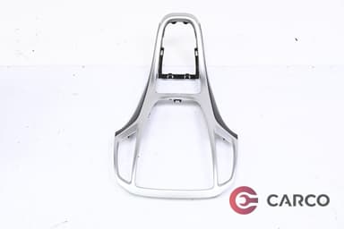 Лайсна около скоростен лост Десен волан за OPEL ASTRA J 1.7 CDTI (2009)