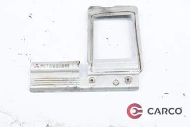 Декоративен капак двигател за MITSUBISHI PAJERO II (V3_W, V2_W, V4_W, NH, NJ, NK, NL) 2.8 TD (V46W) (1990 - 1999)