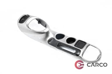 Конзола около скоростен лост за NISSAN JUKE (F15) 1.6 (2010)