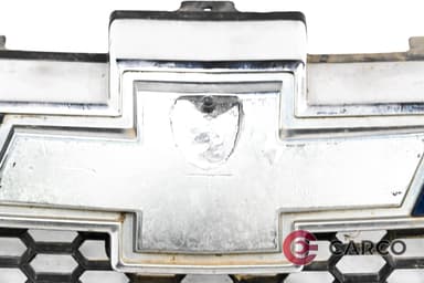 Декоративна решетка с емблема за CHEVROLET CAPTIVA (C100, C140) 2.0 D 4WD (2006)
