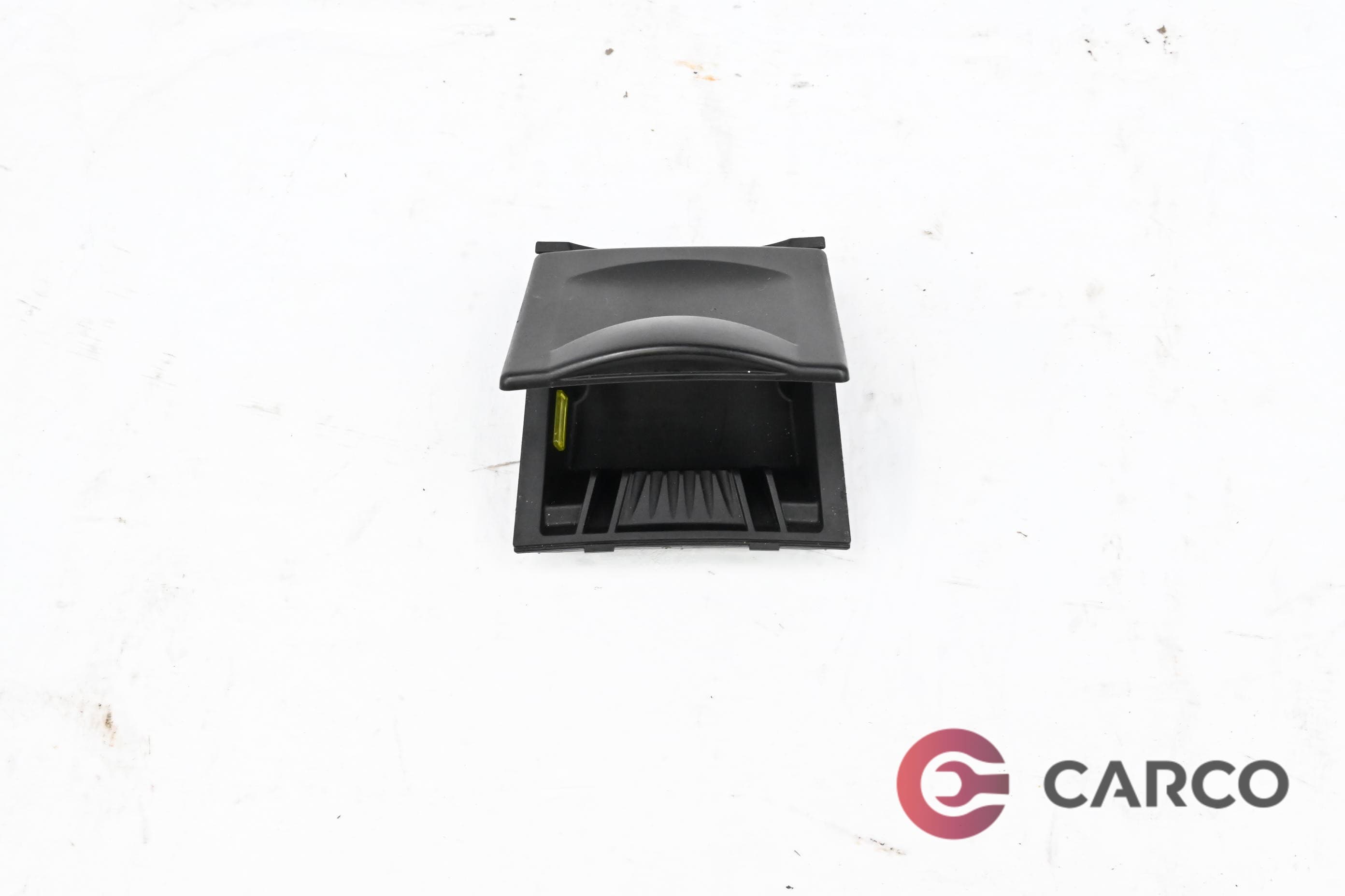 Пепелник за CITROEN C4 I (LC_) 1.4 16V (2004 - 2011)