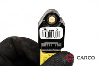 Сензор AIRBAG 89831 0H010 за TOYOTA YARIS/VITZ Facelift (SCP9_, NSP9_, KSP9_, NCP9_, ZSP9_) 1.33 VVT-i (2005)