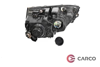 Фар десен за KIA SORENTO I (JC) 2.5 CRDi (2002)