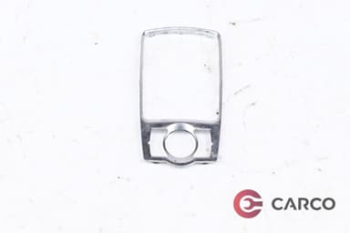 Лайсна около скоростен лост за AUDI Q7 (4L) 3.0 TDI (2006 - 2015)