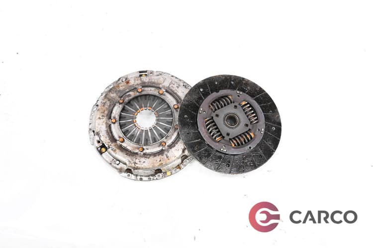 Притискателен и феродов диск за HYUNDAI i30 CW (FD) 1.6 CRDi (2007 - 2012)