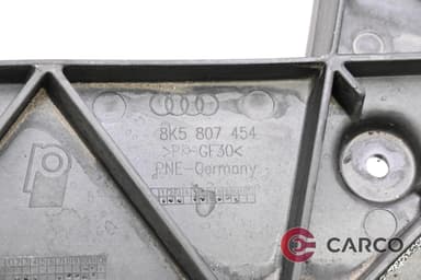 Държач задна броня десен 8K5807454 за AUDI A4 седан (8K2, B8) 2.0 TDI (2007 - 2015)