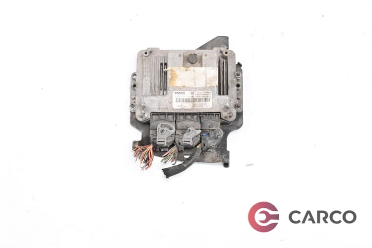 Компютър двигател 0 281 015 798 за RENAULT GRAND SCÉNIC III (JZ0/1_) 1.9 dCi (2009)