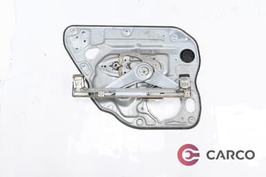 Стъклоповдигач заден десен с панел врата за VOLVO V50 комби (MW) 2.4 D5 (2004)