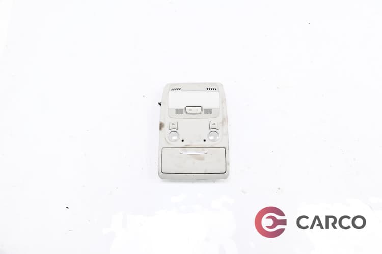 Плафон централен със сензор за движение 8K0951177 за AUDI A4 седан (8K2, B8) 2.0 TDI (2007 - 2015)