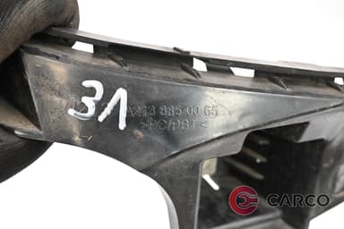 Държач задна броня задна лява 213 885 00 65 за MERCEDES-BENZ E-CLASS (W213) (US) E 220 d (213.004) (2016)