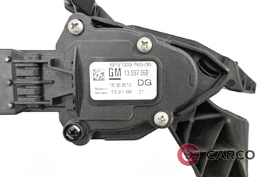 Педал газ 13 237 352 за OPEL INSIGNIA седан 1.8 (2008)