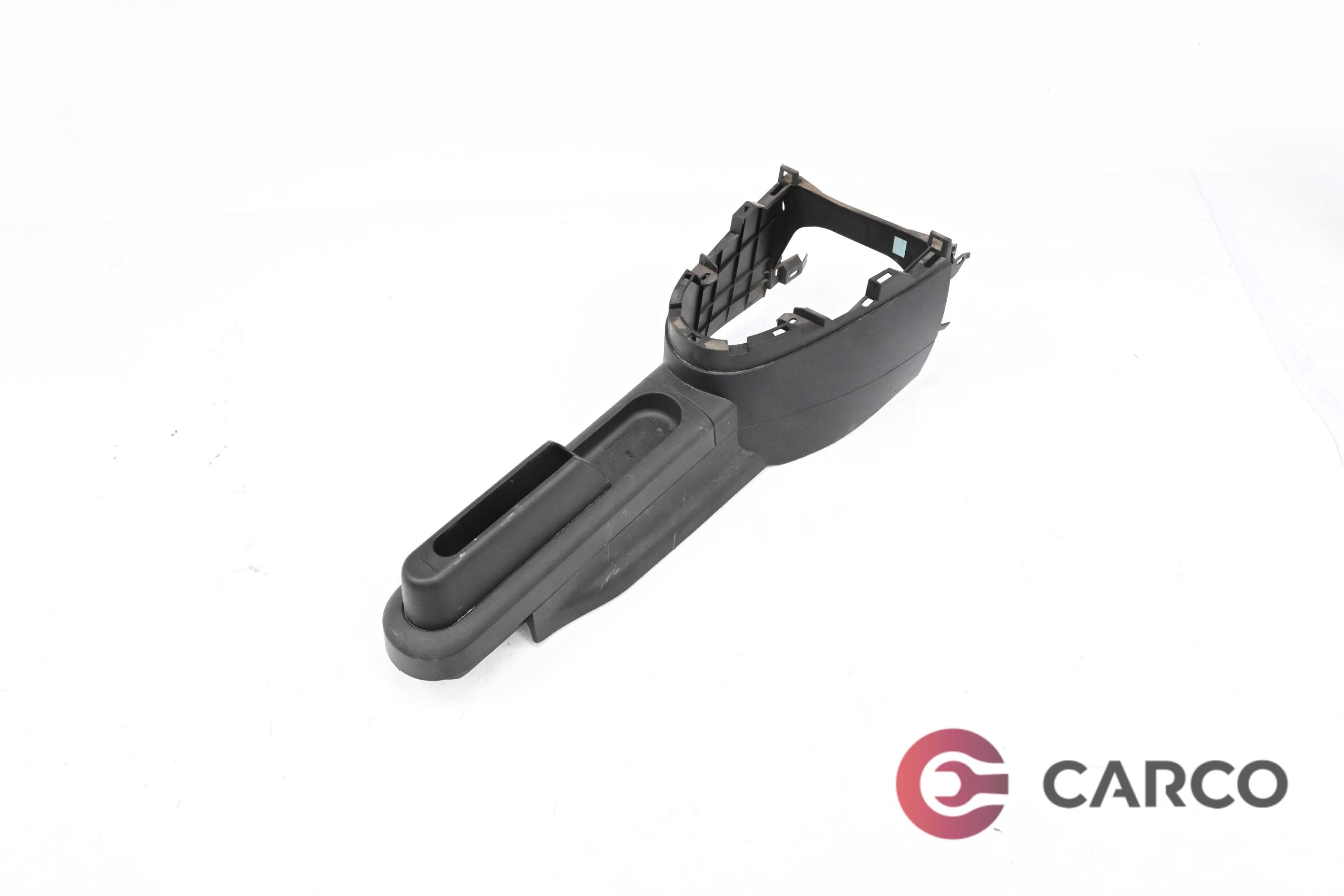 Конзола около скоростен лост и ръчна спирачка за FORD FIESTA V Facelift 1.4 16V (2001 - 2010)
