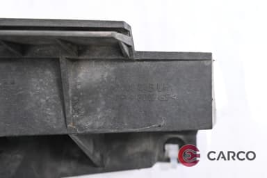 Държач фар ляв за LAND ROVER RANGE ROVER Mk III (LM) 4.4 4x4 (2002 - 2012)