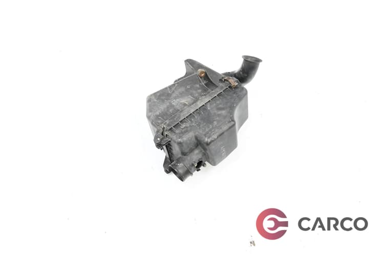 Кутия въздушен филтър за TOYOTA RAV 4 Mk II (CLA2_, XA2_, ZCA2_, ACA2_) 2.0 D-4D 4WD (2000 - 2005)